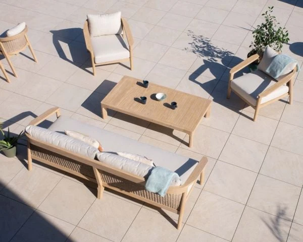 Ensemble Canapé Et Fauteuils D'extérieur En Teck Et Tissu Chiné "Agosta"