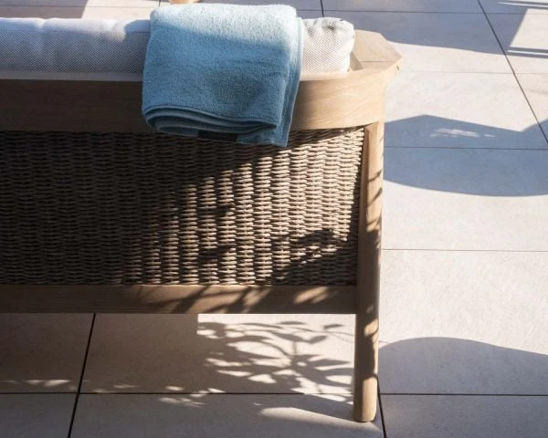 Ensemble Canapé Et Fauteuils D'extérieur En Teck Et Tissu Chiné "Agosta" – Image 4