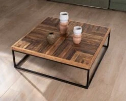 Table Basse Carrée Finition Chevrons Acacia Structure Métal "Géonidum" 110cm
