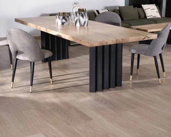Grande Table De Repas 260 Cm Acacia Pieds Métal Noir Plissés "Audacio"