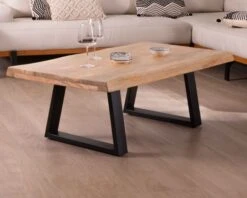 Table Basse Design Plateau Naturel Pieds Trapèzes En Métal « Caractère »